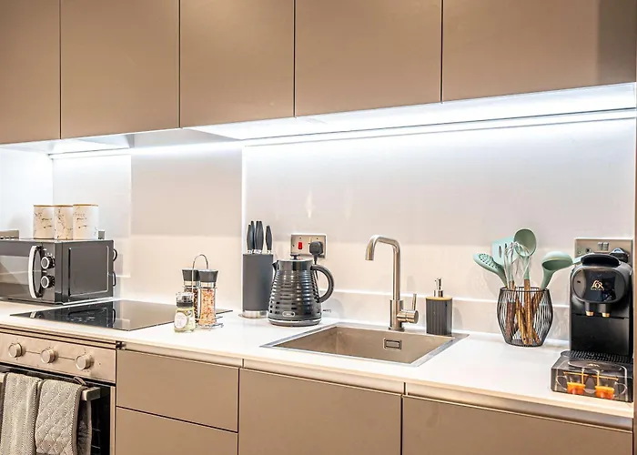 Апартаменти Unique 2-bed, 2-bath With Private Terrace, Near Bus Station & Centre