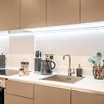 Lejlighed Unique 2-bed, 2-bath With Private Terrace, Near Bus Station & Centre