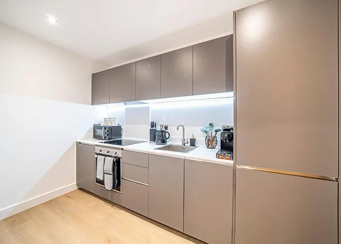 Unique 2-bed, 2-bath With Private Terrace, Near Bus Station & Centre Lägenhet Leeds (West Yorkshire)