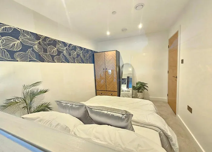 Unique 2-bed, 2-bath With Private Terrace, Near Bus Station & Centre Lägenhet Leeds (West Yorkshire)