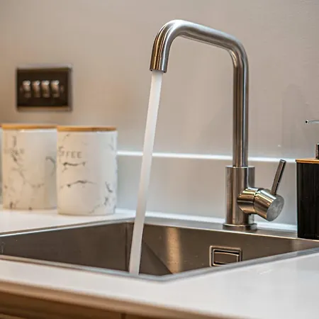 Unique 2-bed, 2-bath With Private Terrace, Near Bus Station & Centre Leeds (West Yorkshire)