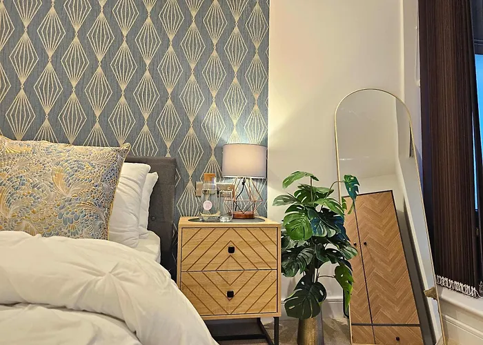 Unique 2-bed, 2-bath With Private Terrace, Near Bus Station & Centre Appartement Leeds (West Yorkshire)