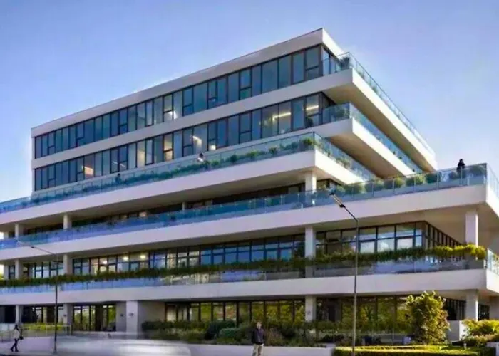 Appartement Unique 2-bed, 2-bath With Private Terrace, Near Bus Station & Centre *